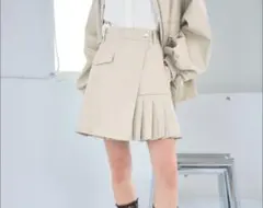 HARE フェイクレザープリーツスカートのサムネイル