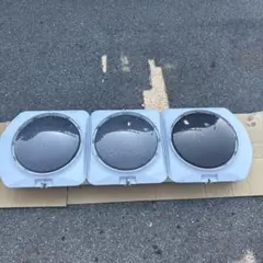 交通信号灯器 縦型 車両用信号機 本間 LED - メルカリ