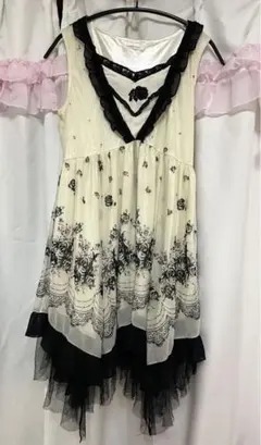 axes femme 膝丈ワンピース