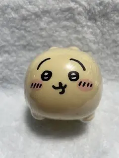 ちいかわ　うさぎ　ガチャ　貯金箱