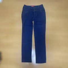 Item thumbnail for item 8f7658f2-567e-4ce8-bc45-82f466b7a50d