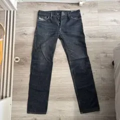 Diesel ダークブルースリムフィットデニム