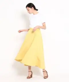 新品未使用　DRESSTERIOR ドレステリア　フレンチリネンフレアースカートのサムネイル
