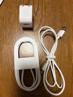 美品USB充電器と新品未使用type-c Lightningケーブルセット