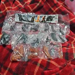 バンダイ ゴジラ2017 ガチャガチャ フィギュア　3体セット