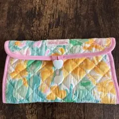 marie claire キルティング ポーチ マルチケースのサムネイル