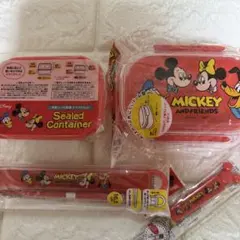 新品　セリア　ディズニー　ミッキー&フレンズ　お弁当箱　容器　フォーク　箸入れ