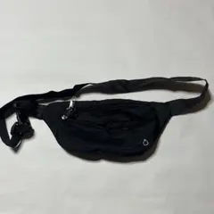黒のボディバッグ・ウエストポーチ