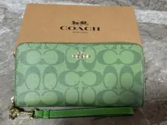 COACH グリーン 長財布　新品未使用