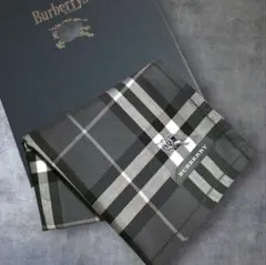 新品未使用 　BURBERRY 大判ハンカチノバチェックホースマーク刺繍a
