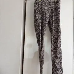 ユニクロのスキニーパンツ
