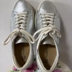 Regal Walker スニーカー 25EEE シルバーのサムネイル