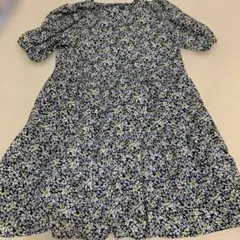 未使用品　青系花柄 半袖ワンピース　150