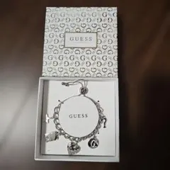 GUESS] ベアブレスレット ゴールド - メルカリ