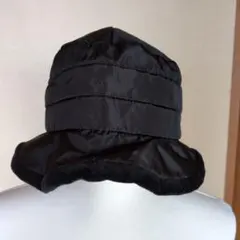 黒いナイロン　パフデザイン　帽子