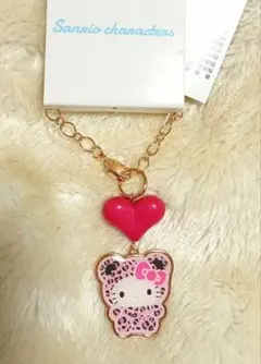 ハローキティ　ヒョウ柄　ピンク　バッグ　チャーム　ギャルクマ　サンリオ　アベイル