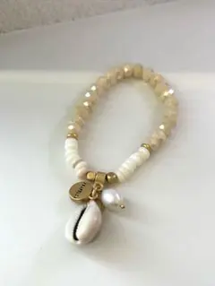 [最終価格]ビーズブレスレット　貝とパール風珠付き