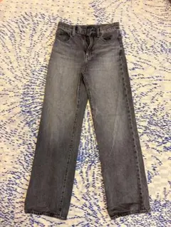 UNIQLO ストレートデニム 22サイズ グレー