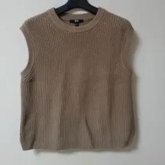 UNIQLO ベージュ ニットベスト Sサイズ