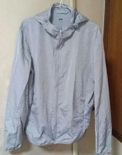 ユニクロ　ポケッタブルパーカー　メンズ・Lサイズ　グレー　薄手