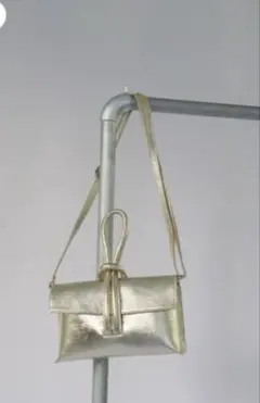 Acuta イタリア製 ループハンドショルダーバッグ　ゴールド　ミラフィレンツェ