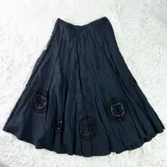 heart haaT ISSEY MIYAKE 花刺繍 フレアスカート 黒 2のサムネイル