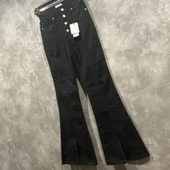 定価6490円★新品タグ付き‼️INGNIシンプルブラックフレアパンツ★