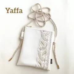 一点物✳︎インド刺繍リボン×合皮　スマホポシェット　スマホポーチ　アイボリー