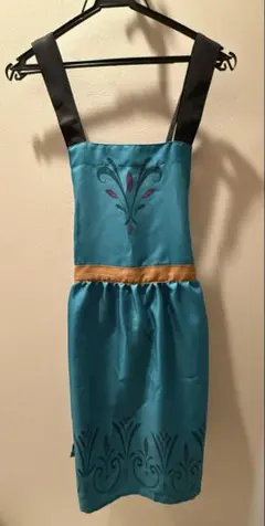 【新品未使用】しまむら　ちはるさんコラボ　エルサ　エプロン【匿名配送】