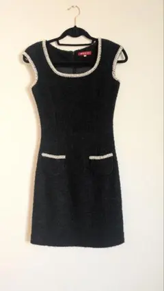 【美品✨️】アプワイザーリッシェビジュー付き黒ノースリーブワンピース