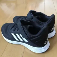 adidas ブラック スニーカー マジックテープ付き　20.0cm