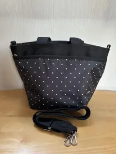 LeSportsac ショルダーバッグ 黒　ラインストーン LeSportsac ショルダーバッグ 黒 ラインストーン - メルカリ