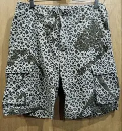 SANTASTIC! ヒョウ柄ショートパンツ Mサイズのサムネイル
