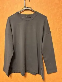 UNIQLO 長袖　カットソー