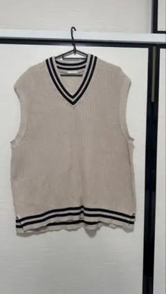 GU チルデンニットベスト Vネック 綿100% ベージュ Mサイズ