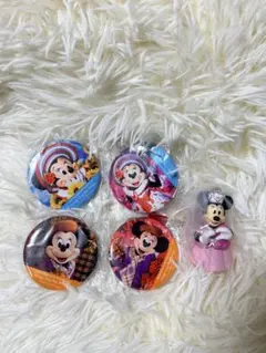 東京ディズニーリゾート　ミニー　カプセルトイ　カンバッジ　キーチェーン