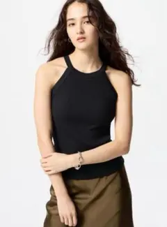 ユニクロ ホルターネックブラタンクトップ ブラック M カップ付き