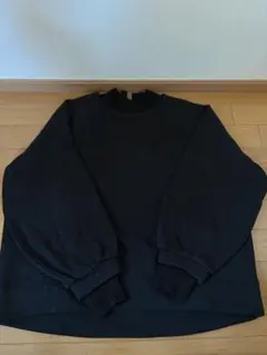 ラウンドネック トレーナー　ニット　セーター　スウェット　黒　ブラック