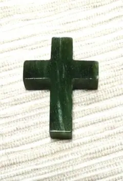 翡翠　ヒスイ　クロス　ペンダントヘッド　チャーム