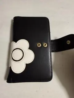 MARY QUANT(マリークワント) 吸盤式携帯カバー機種に関係なく使用可