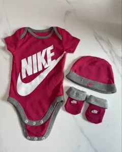 Nike ロンパース・帽子・靴下セット 0-6ヶ月