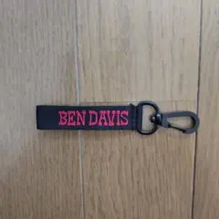 BEN DAVIS キーホルダー