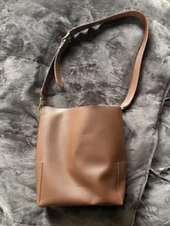 RANDEBOO ダークブラウンレザーショルダーバッグ