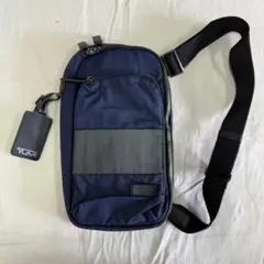 TUMI ボディバッグ 232318NVYCM 迷彩柄ブルー - メルカリ