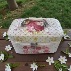 ❤️花柄化粧BOX❤️化粧品収納❤️バラ！未使用、新品！