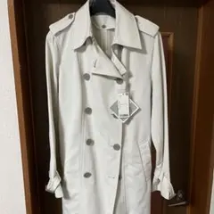 新品タグ付き！ユニクロのオフホワイトトレンチコート　DU PONT 社素材