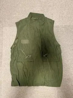 オリーブグリーン ミリタリージャケット