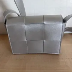 ショルダーバッグのサムネイル