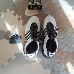 アディダス　adidas ゴルフシューズ　23.5㎝ ホワイト　レディース