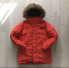 ハイベントレッド赤イカルイトファー付ミドル丈パーカーマクマード